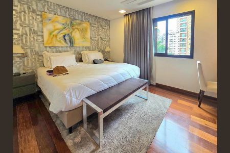 Apartamento à venda com 229m², 4 quartos e 4 vagasSuíte