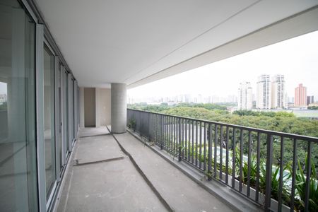 Apartamento à venda com 298m², 3 quartos e 4 vagasVARANDA DA SALA