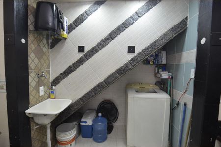 Casa à venda com 90m², 2 quartos e 1 vagaÁrea de Serviço