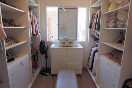 Apartamento à venda com 117m², 2 quartos e 2 vagasCloset