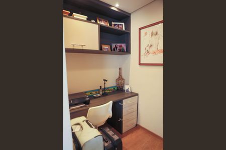 Apartamento à venda com 117m², 2 quartos e 2 vagasEscritório