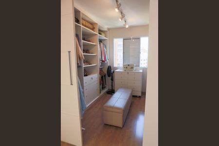 Apartamento à venda com 117m², 2 quartos e 2 vagasCloset