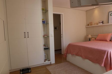 Apartamento à venda com 117m², 2 quartos e 2 vagasQuarto 2
