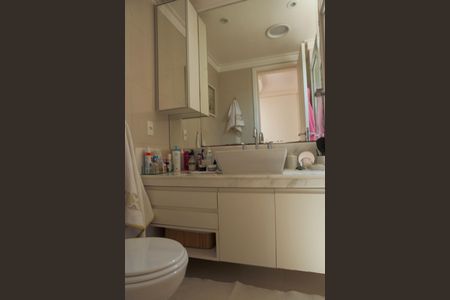 Apartamento à venda com 117m², 2 quartos e 2 vagasBaheiro