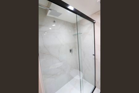 Apartamento para alugar com 65m², 2 quartos e 1 vaga Apartamento para alugar com 65m², 2 quartos e 1 vagaBanheiro da Suíte