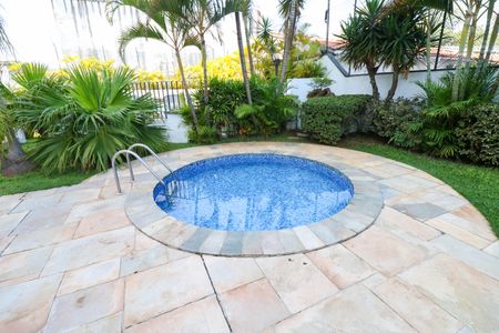 Apartamento para alugar com 65m², 2 quartos e 1 vaga Apartamento para alugar com 65m², 2 quartos e 1 vagaÁrea comum - Piscina