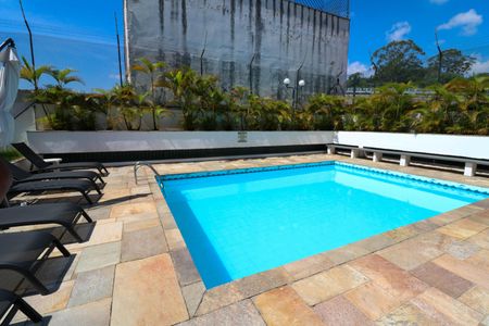 Apartamento para alugar com 65m², 2 quartos e 1 vaga Apartamento para alugar com 65m², 2 quartos e 1 vagaÁrea comum - Piscina