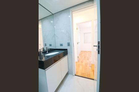 Apartamento para alugar com 65m², 2 quartos e 1 vaga Apartamento para alugar com 65m², 2 quartos e 1 vagaBanheiro