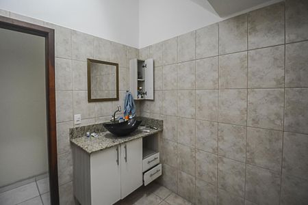 Casa para alugar com 226m², 3 quartos e 2 vagas Casa para alugar com 226m², 3 quartos e 2 vagasBanheiro 2