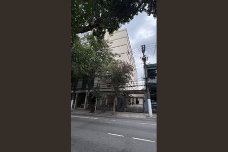 Apartamento para alugar com 120m², 2 quartos e 1 vaga Apartamento para alugar com 120m², 2 quartos e 1 vagaFachada