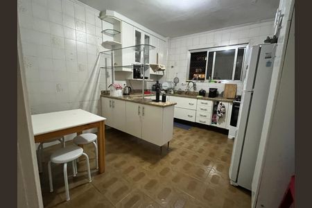 Apartamento para alugar com 120m², 2 quartos e 1 vaga Apartamento para alugar com 120m², 2 quartos e 1 vagaCozinha