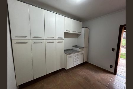 Casa de condomínio para alugar com 3000m², 6 quartos e 4 vagasCozinha