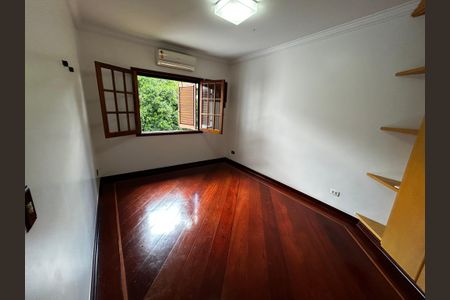 Casa de condomínio para alugar com 3000m², 6 quartos e 4 vagasQuarto