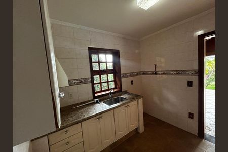 Casa de condomínio para alugar com 3000m², 6 quartos e 4 vagasCozinha