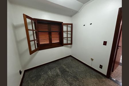 Casa de condomínio para alugar com 3000m², 6 quartos e 4 vagasQuarto