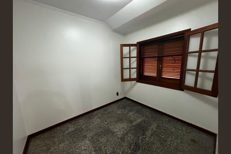 Casa de condomínio para alugar com 3000m², 6 quartos e 4 vagasQuarto