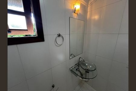 Casa de condomínio para alugar com 3000m², 6 quartos e 4 vagasBanheiro