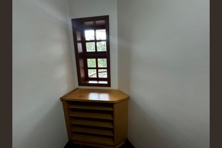 Casa de condomínio para alugar com 3000m², 6 quartos e 4 vagasQuarto