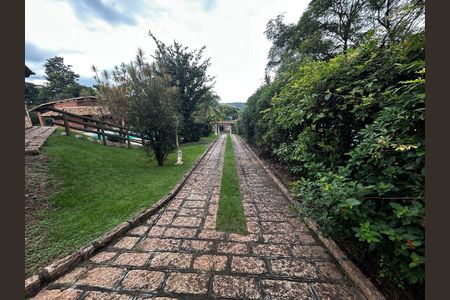 Casa de condomínio para alugar com 3000m², 6 quartos e 4 vagasÁrea externa