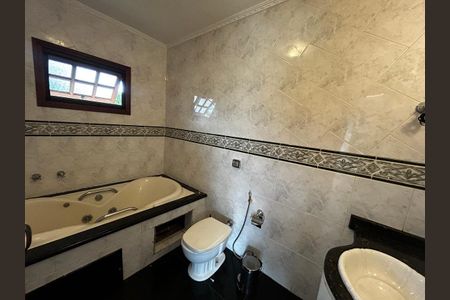 Casa de condomínio para alugar com 3000m², 6 quartos e 4 vagasBanheiro