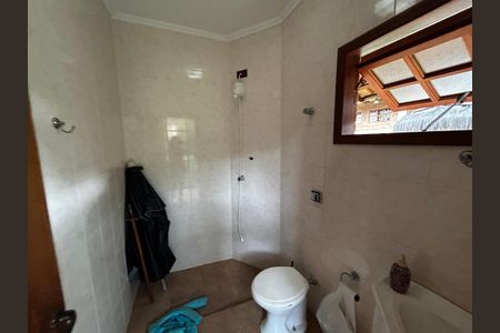 Casa de condomínio para alugar com 3000m², 6 quartos e 4 vagasBanheiro