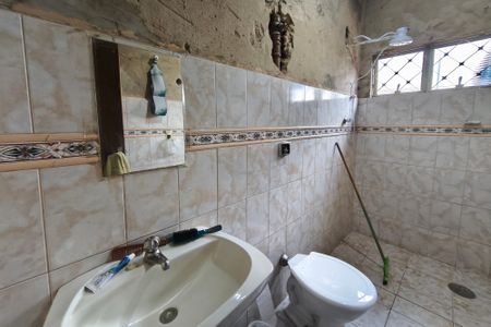 Casa à venda com 295m², 3 quartos e 2 vagasBanheiro