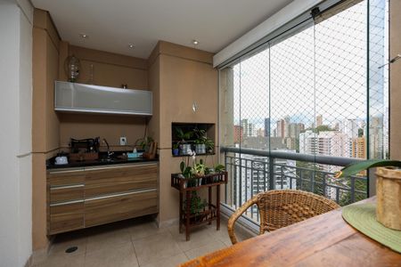 Apartamento à venda com 195m², 3 quartos e 3 vagas Apartamento à venda com 195m², 3 quartos e 3 vagasVaranda da Sala