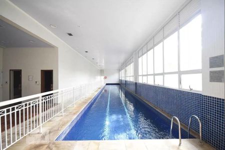 Apartamento à venda com 195m², 3 quartos e 3 vagasÁrea comum - Piscina