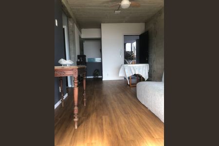 Sala de casa de condomínio para alugar com 3 quartos, 100m² em São Francisco, Niterói