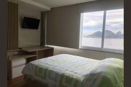 Quarto de casa de condomínio para alugar com 3 quartos, 100m² em São Francisco, Niterói