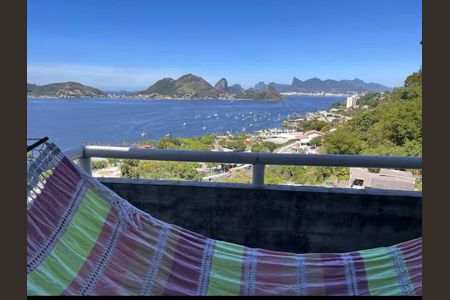 Casa de condomínio para alugar com 100m², 3 quartos e sem vagaVaranda