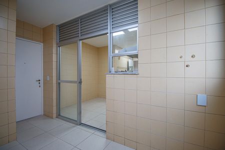 Apartamento para alugar com 144m², 4 quartos e 2 vagasÁrea de Serviço