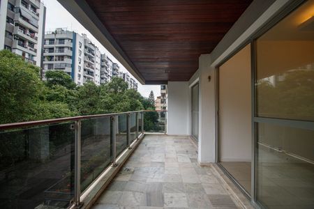 Apartamento para alugar com 144m², 4 quartos e 2 vagasVaranda