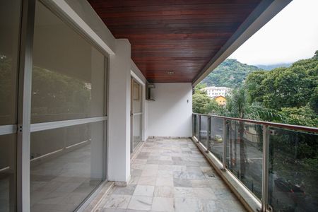 Apartamento para alugar com 144m², 4 quartos e 2 vagasVaranda