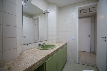 Apartamento para alugar com 144m², 4 quartos e 2 vagasBanheiro Suite
