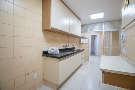 Apartamento para alugar com 144m², 4 quartos e 2 vagasCozinha