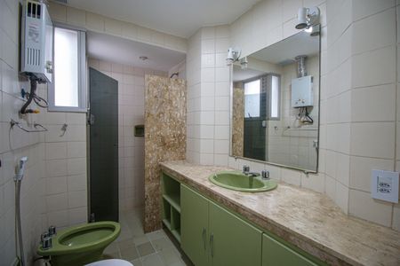 Apartamento para alugar com 144m², 4 quartos e 2 vagasBanheiro Suite