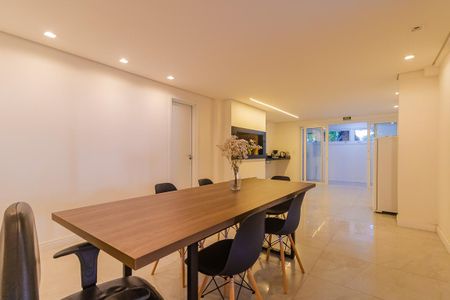 Apartamento à venda com 64m², 2 quartos e 1 vaga Apartamento à venda com 64m², 2 quartos e 1 vagaÁrea comum