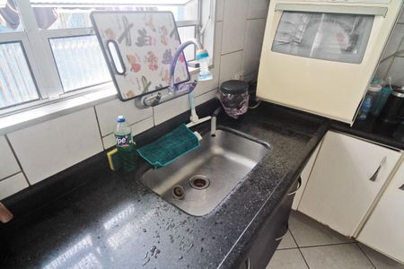 Casa à venda com 114m², 2 quartos e 2 vagas