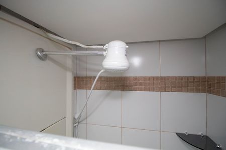 Banheiro  de kitnet/studio para alugar com 1 quarto, 24m² em Trecho 1, Brasília