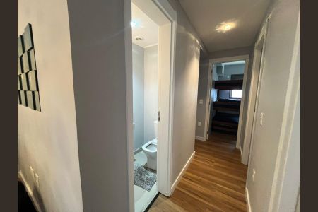 Apartamento à venda com 106m², 4 quartos e 2 vagasCorredor