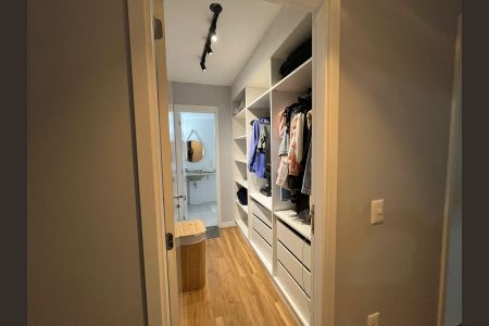 Apartamento à venda com 106m², 4 quartos e 2 vagasCloset
