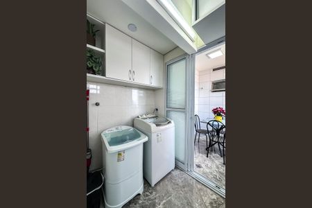 Apartamento à venda com 90m², 3 quartos e 1 vagaÁrea de Serviço