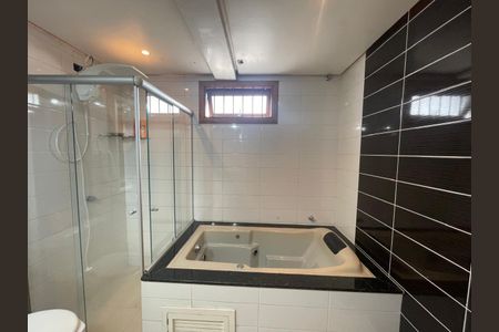 Casa para alugar com 215m², 3 quartos e 2 vagasBanheiro da Suíte