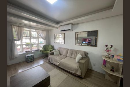 Casa para alugar com 215m², 3 quartos e 2 vagasSala