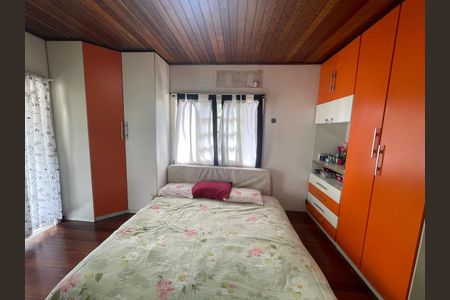 Casa para alugar com 215m², 3 quartos e 2 vagasSuíte