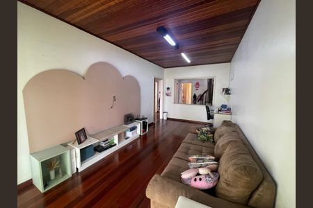 Casa à venda com 3 quartos, 215m² em Guarani, Novo Hamburgo
