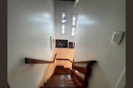 Casa para alugar com 215m², 3 quartos e 2 vagasCorredor