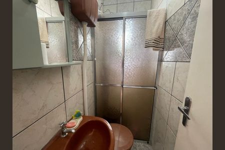 Casa para alugar com 215m², 3 quartos e 2 vagasBanheiro social