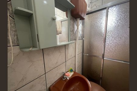 Casa para alugar com 215m², 3 quartos e 2 vagasBanheiro social